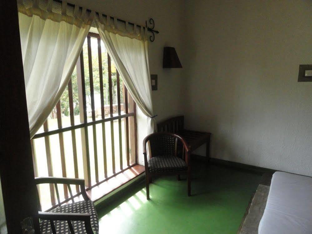 Serendip Stone Bungalow Kundasale Exterior foto