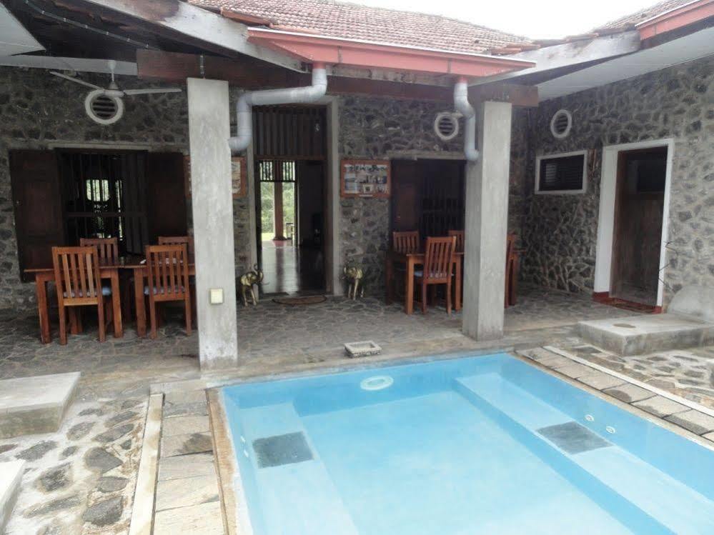 Serendip Stone Bungalow Kundasale Exterior foto